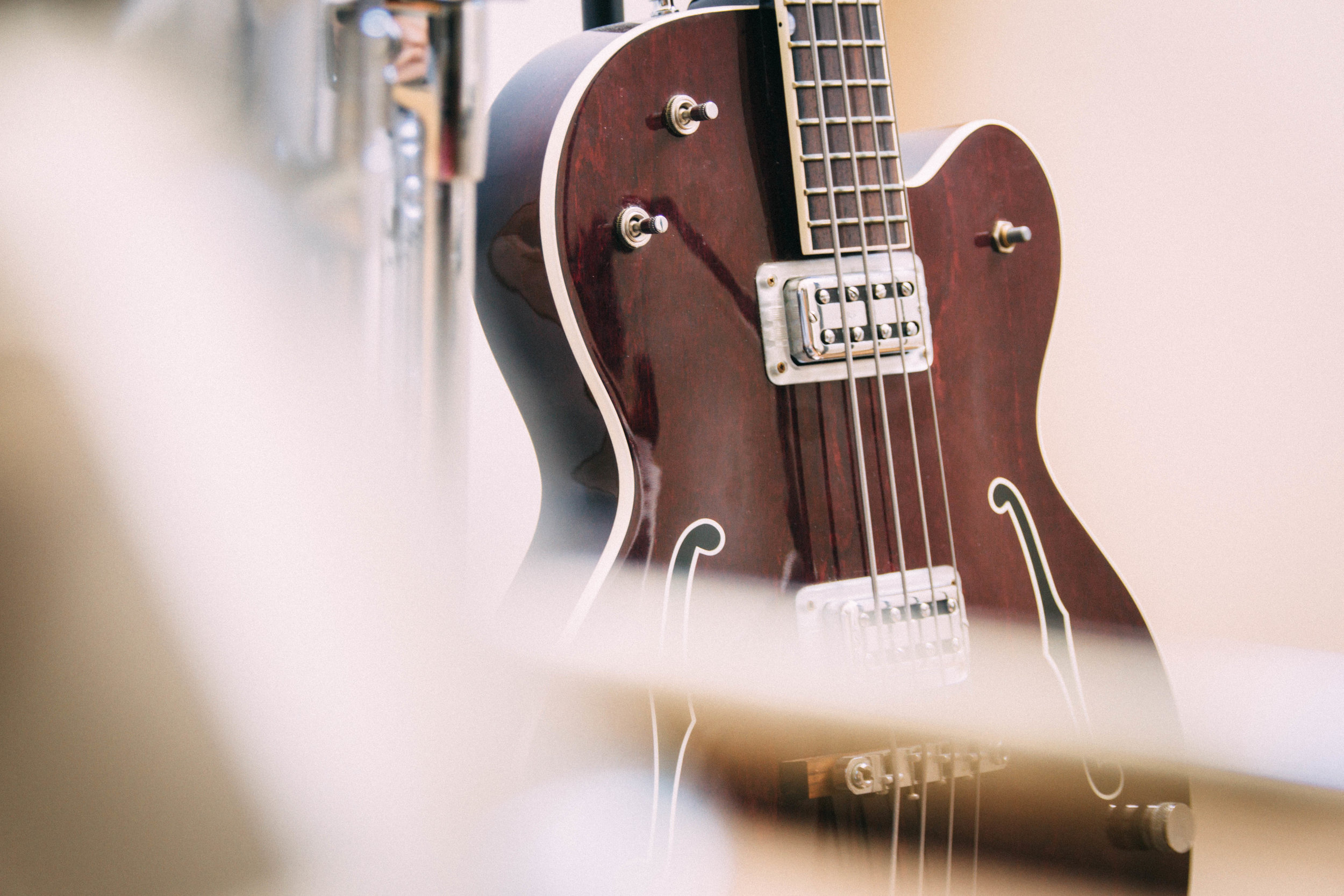 Bass guitar
